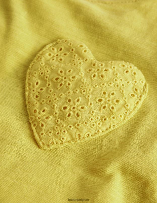 bébé Boden jaune de maïs t-shirt à poche brodée vêtements Z42D03461