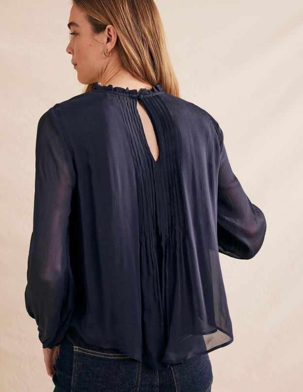 femmes Boden marine haut à bordure en georgette vêtements Z42D02184