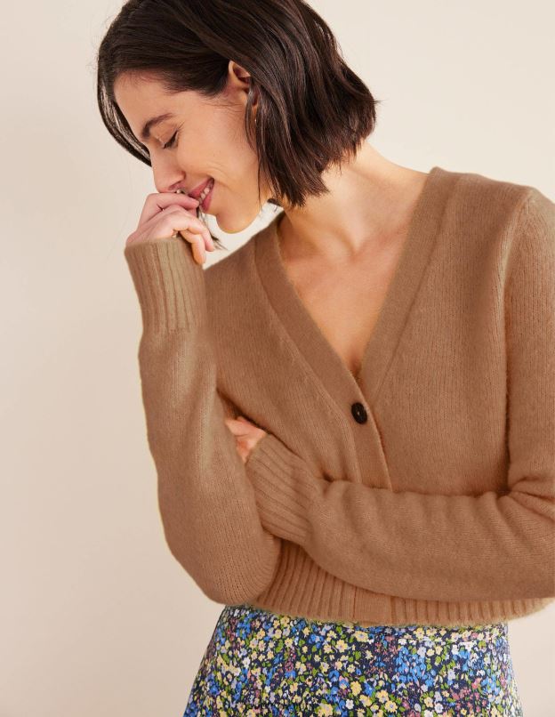 femmes Boden mélange de chameau cardigan court duveteux à col V vêtements Z42D01817