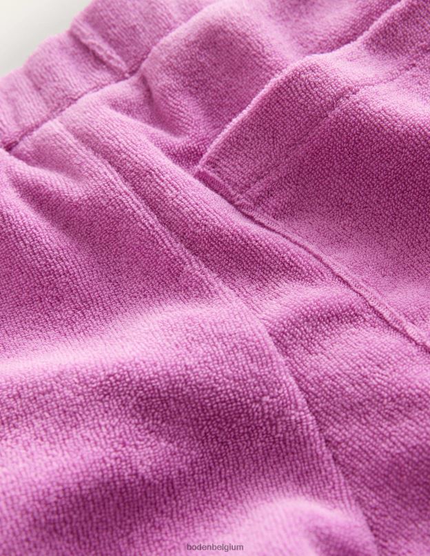 filles Boden orchidée rayonnante pourpre short en tissu éponge à ourlet volanté vêtements Z42D03007