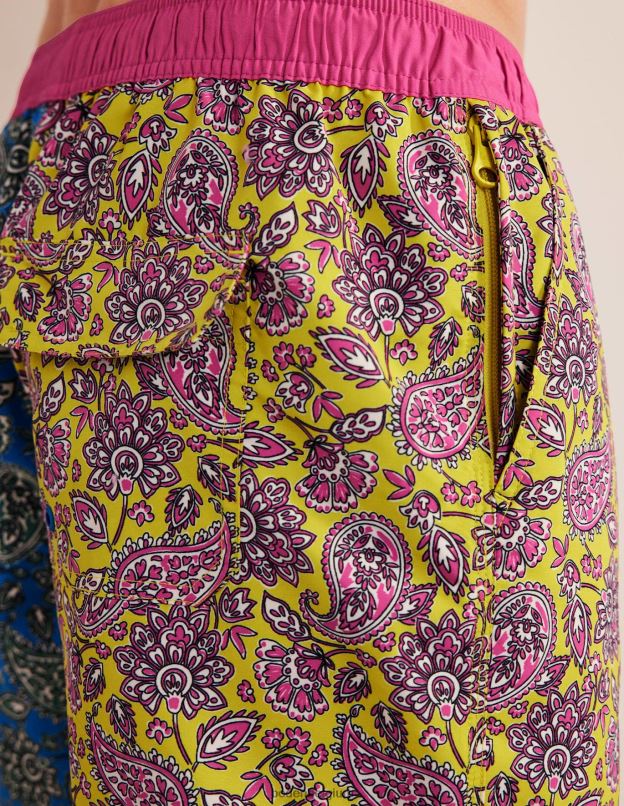 Hommes Boden motif cachemire bleu marocain floral short de bain à taille élastiquée vêtements Z42D03560
